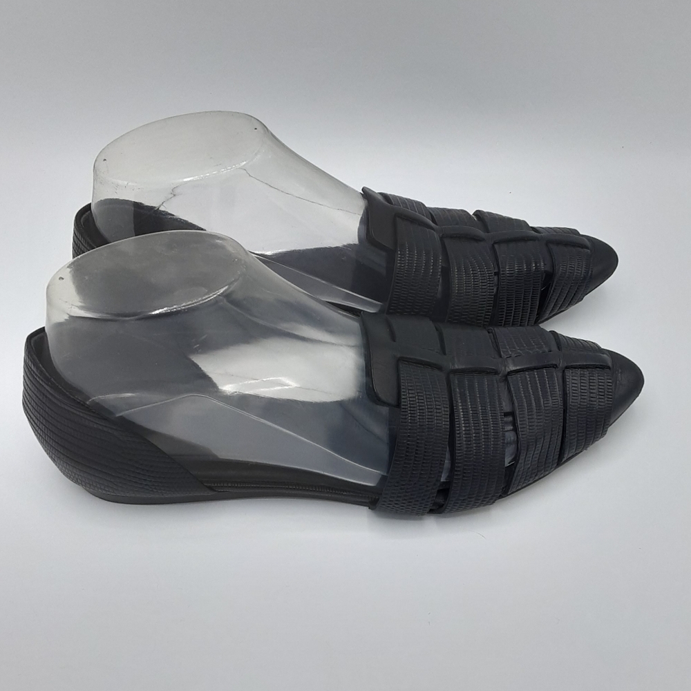 Vince Black Woven Pointed-Toe Flats - Picture 4 of 13